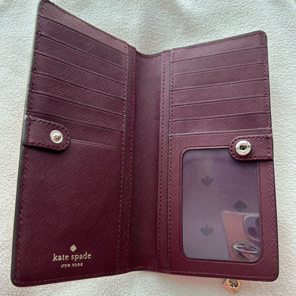 Authentic Kate Spade Wallet - Picture 2 of 6